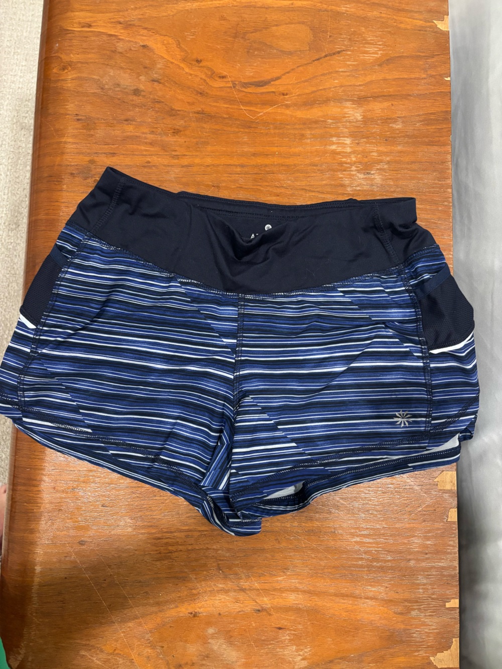 Athleta Ready Set Go Striped Running Shorts – Blue – XS